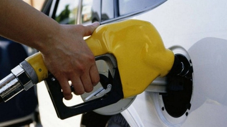 AUR intră tare în Parlament: A depus un proiect prin care cere scăderea TVA la combustibili, de la 21 la 5%