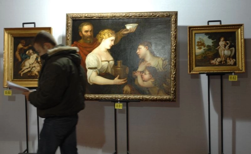 Expoziţia "Meninele din Timişoara" - o lume în care tradiţia spaniolă se întâlneşte cu cea românească