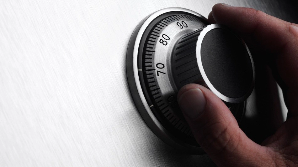 Bărbat arestat după ce a furat un seif cu 20.000 de lei dintr-o firmă