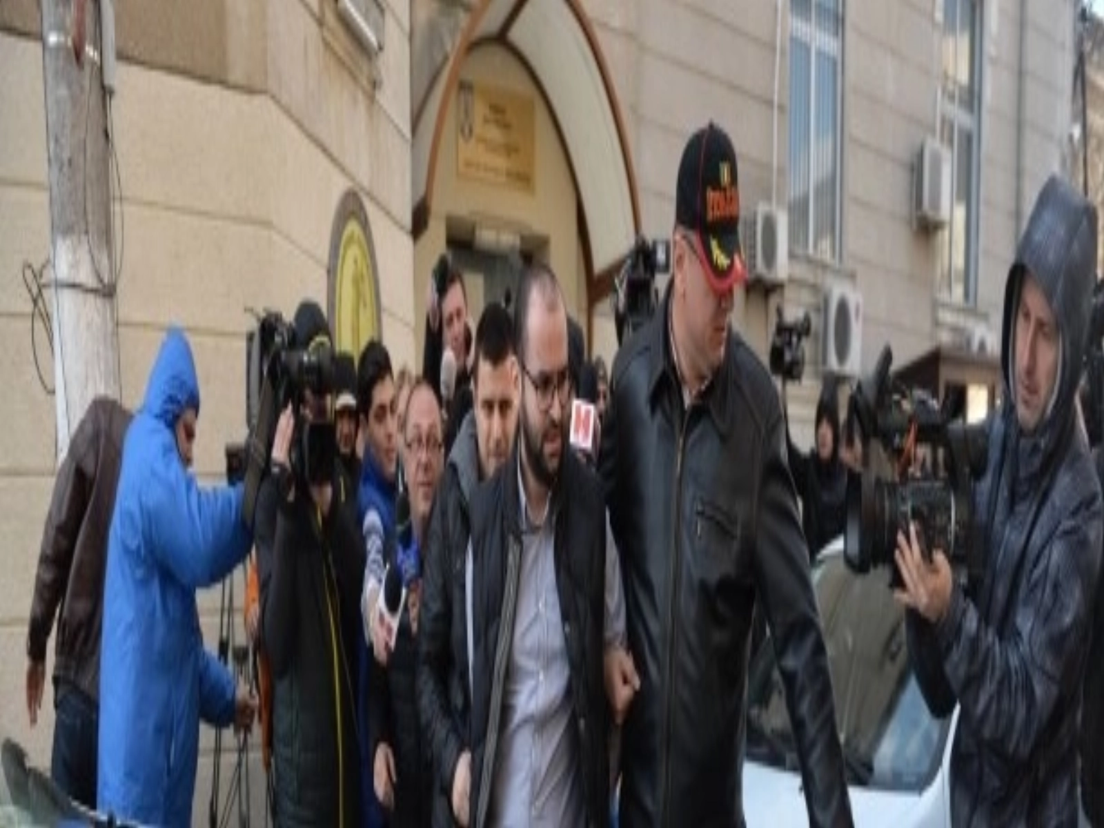 Article thumbnail
