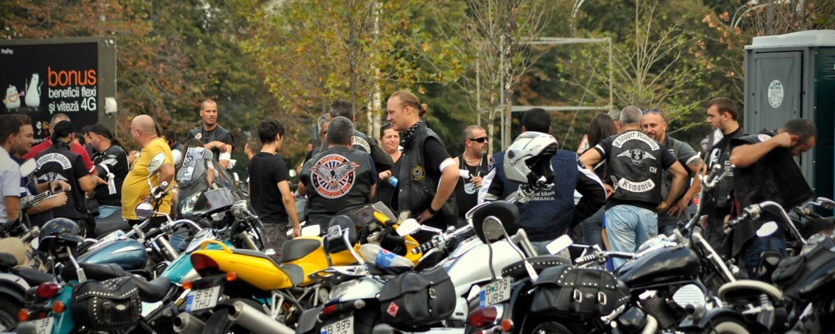 Senat: Măsuri de facilitare a circulaţiei pentru motociclişti - proiect adoptat tacit