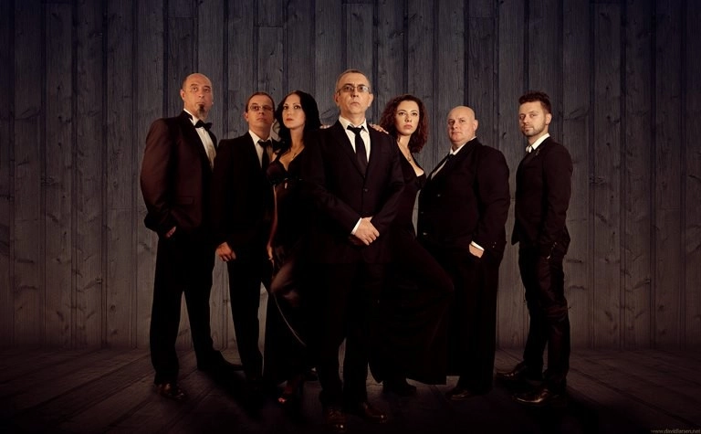 Trupa Taxi a lansat Când Rinocerii - Rebengiuc, Bendeac, Cărtărescu, Baconschi, David Popovici, Emilia Şercan, între cele 31 de personalităţi care apar în videoclip