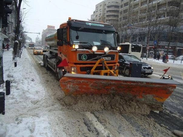 Pregătiri iarnă 2025-2026. Cât cheltuie Primăria Sectorului 6: 'Avem de anul trecut'. Contract-cadru de circa 1,6 milioane euro în 2024