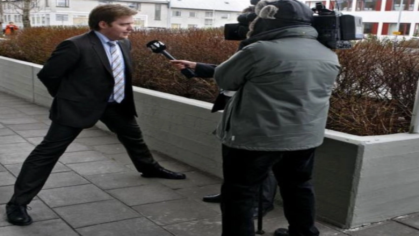 Article thumbnail