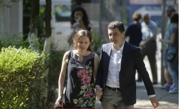 VIDEO Nicușor Dan, despre relația sa cu Mirabela Grădinaru - Când va fi nunta/ Rolul Primei Doamne