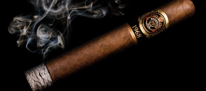 Blocada SUA lovește industria tutunului - Cuba suspendă festivalul anual al trabucurilor