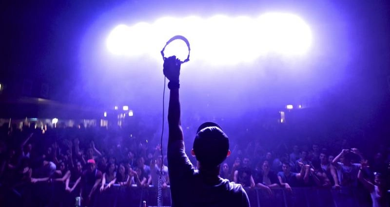 DJ Snake, un superstar al muzicii electro, îşi anulează următoarele concerte din cauza unei probleme de sănătate