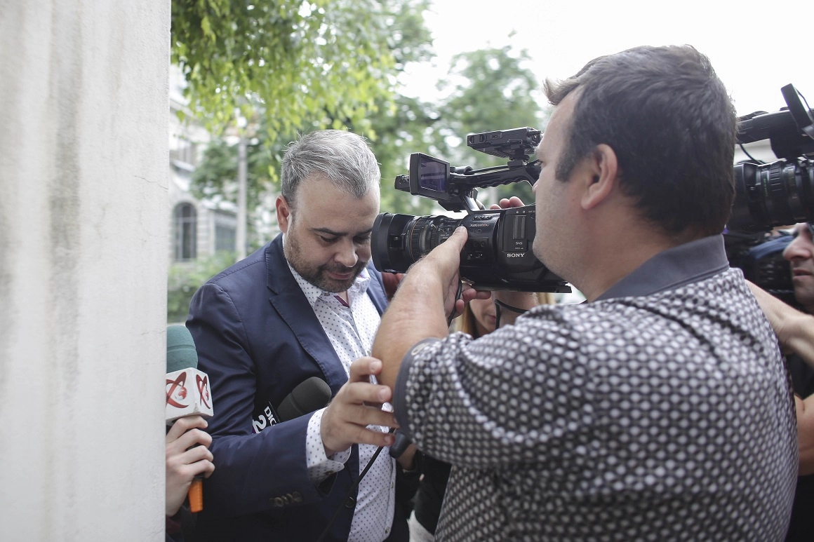 Momentul a sosit: astăzi sunt scoase la licitație tablourile lui Vâlcov. De la Picasso la Grigorescu, statul încearcă să-și recupereze banii