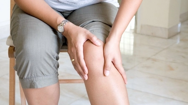 Primul simptom de tip durere, inflamaţie, presiune la nivelul unei articulaţii, o instabilitate la nivelul unei articulaţii să fie semnalul care să te aducă la medicul specialist sau chiar şi la medicul de familie
