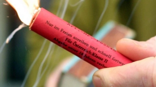 Doi copii răniţi după ce s-au jucat cu o petardă în Brăila