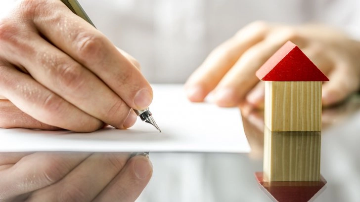 Circa 57% dintre români consideră riscant să trăieşti neasigurat - Deficitul de protecţie depăşeşte 165.000 lei/familie(sondaj)