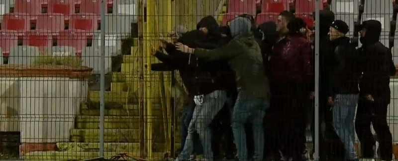 Scandal înainte de Dinamo-Oțelu - Clubul bucureștean este acuzat de discriminare și metode securiste