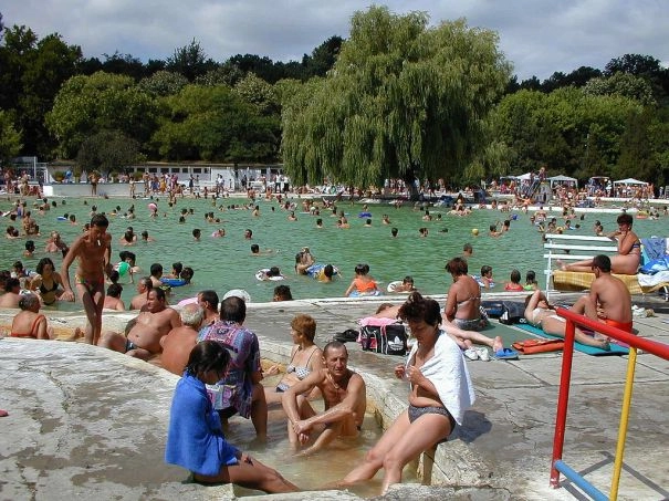 Vacanțe cu tratament pentru zeci de mii de români: 114.000 de bilete balneare pregătite pentru 2026