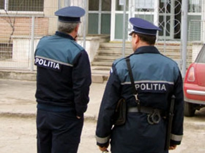 IPJ Giurgiu dezminte faptul că poliţistul cercetat de DIICOT pentru proxenetism ar fi angajat al instituţiei