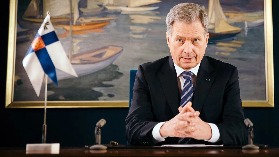 Fostul preşedinte finlandez Niinistö spune că europenii ar trebui să urmeze exemplul lui Trump și să discute direct cu Putin