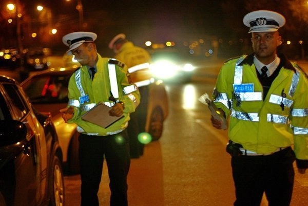 Peste 860 de maşini cu volanul pe partea dreaptă au fost verificate într-o singură zi la nivel naţional de către Poliția Română