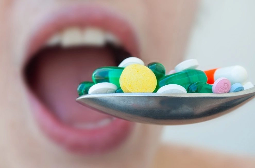 Atenție la suplimente: excesul de vitamine poate duce la căderea părului