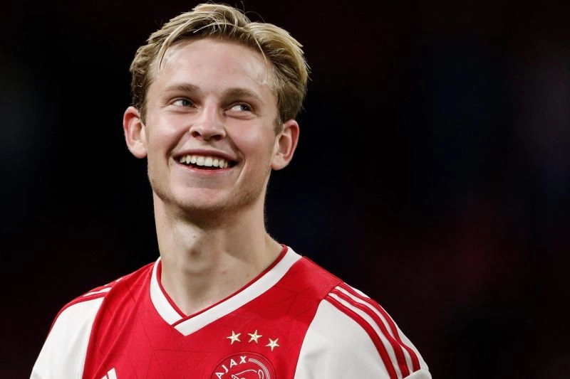 Mijlocaşul olandez Frenkie de Jong îşi va prelungi contractul cu FC Barcelona până în 2029