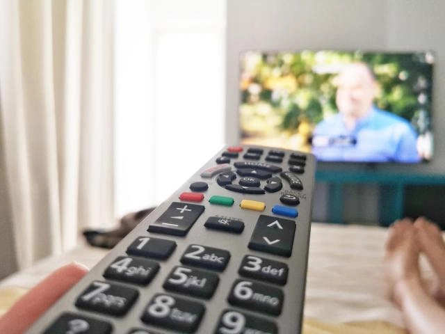 Filmul ''The Family Plan 2'' revine cu noi aventuri în Londra şi Paris în timpul sezonului festiv