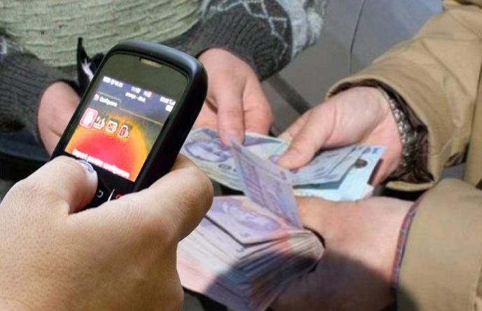 Un bărbat a făcut un credit la bancă şi a transferat banii în contul unor escroci