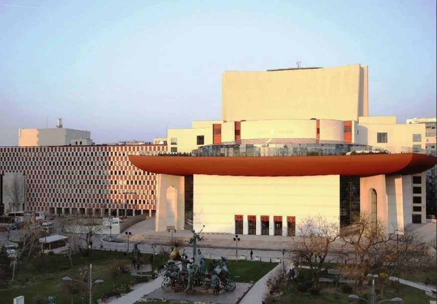 "Incursiune vizuală în istoria TNB" - seară dedicată patrimoniului teatral românesc, pe 25 noiembrie, la Teatrul Naţional