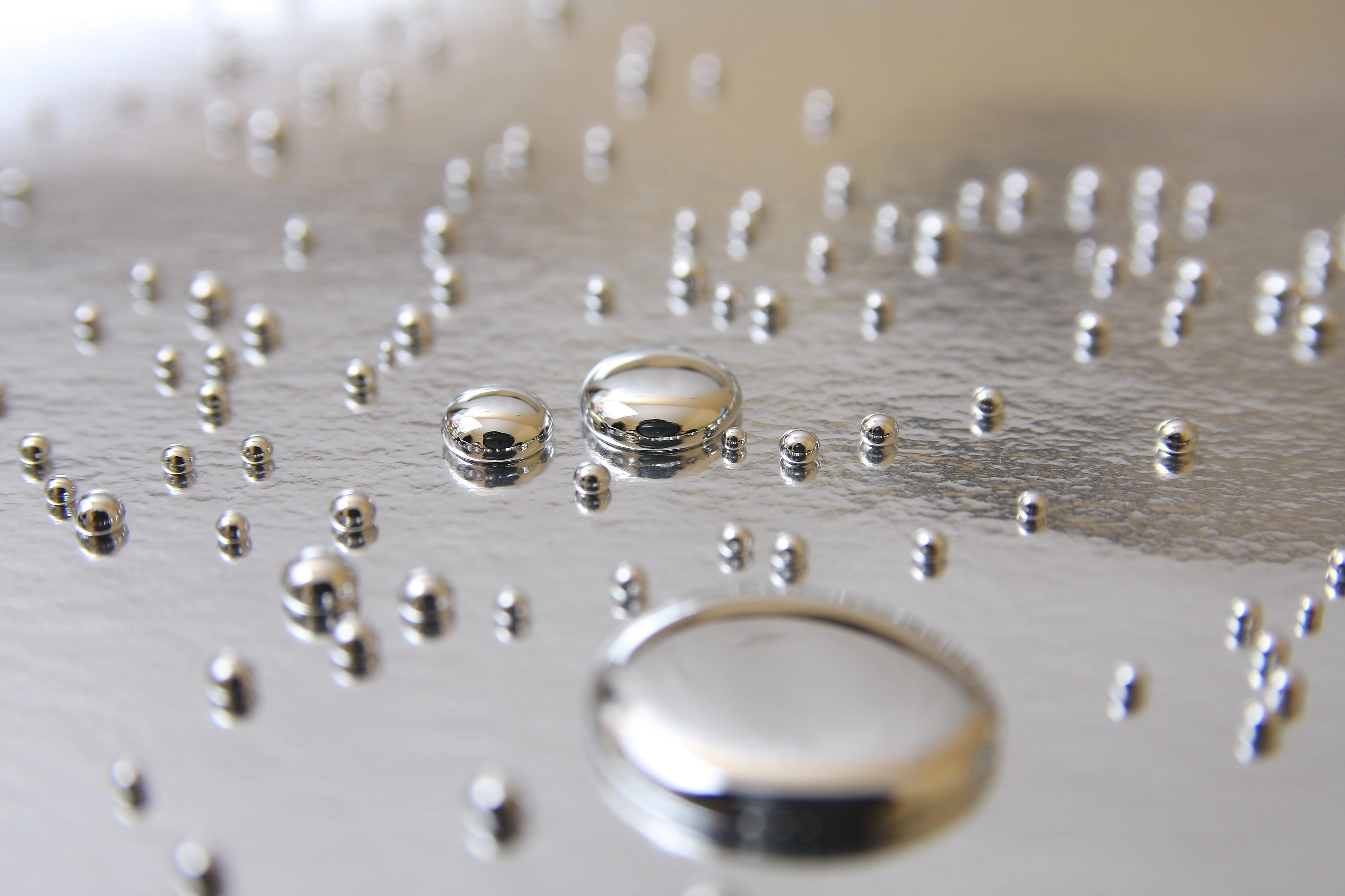 Bărbat prins în timp ce să vândă 6,8 kilograme de mercur - Tranzacţia, oprită de intervenţia Poliţiei