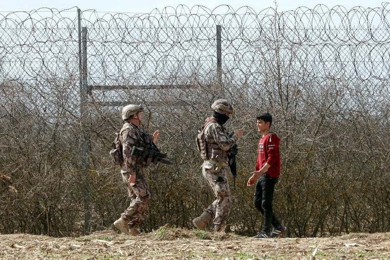 Grecia preia modelul Trump și înăsprește legislația pentru migranți