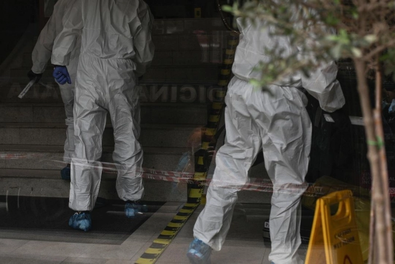 Caz fără precedent în România: Bărbat decapitat cu o ghilotină, găsit într-un apartament închiriat în regim hotelier