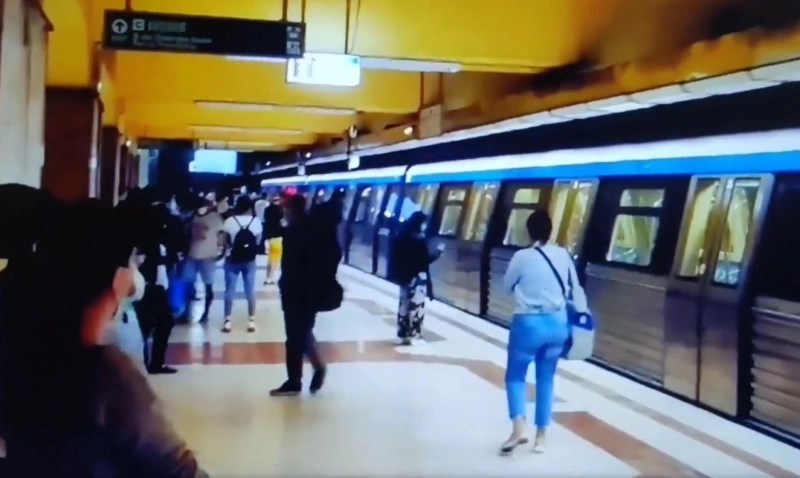 Incident grav la metrou la stația Ștefan cel Mare. Medicii intervin pentru resuscitarea unei persoane