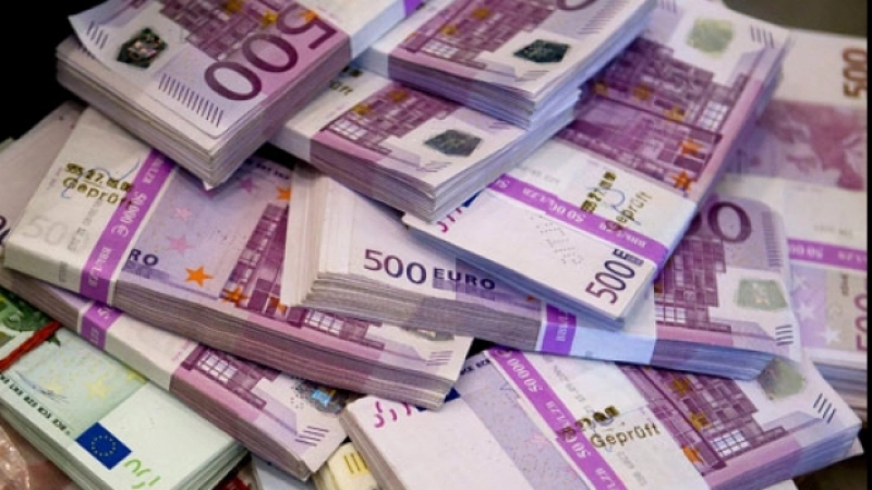 Raport CCE: UE a cheltuit miliarde pentru redresarea după pandemie, dar reformele pentru mediul de afaceri întârzie să apară