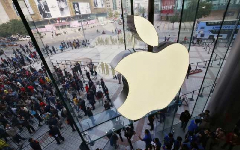 Apple cedează la presiunile administrației Trump - Aplicațiile de monitorizare ICE vor fi retrase