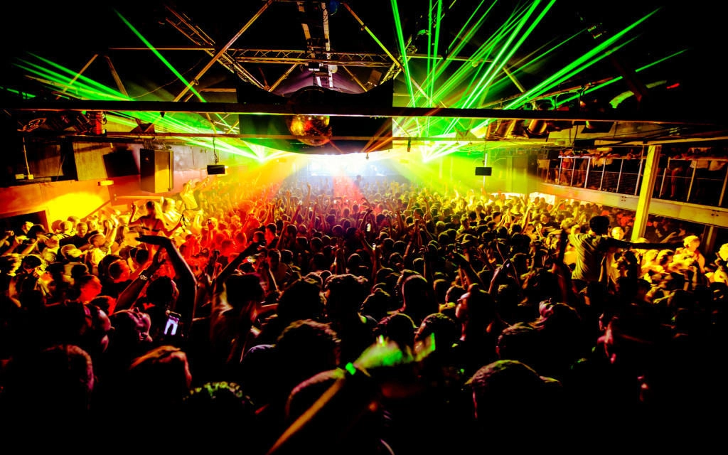 Cluj-Napoca se distrează ca pe vremuri: DISCOTECA 80-’90 revine cu artiști legendari