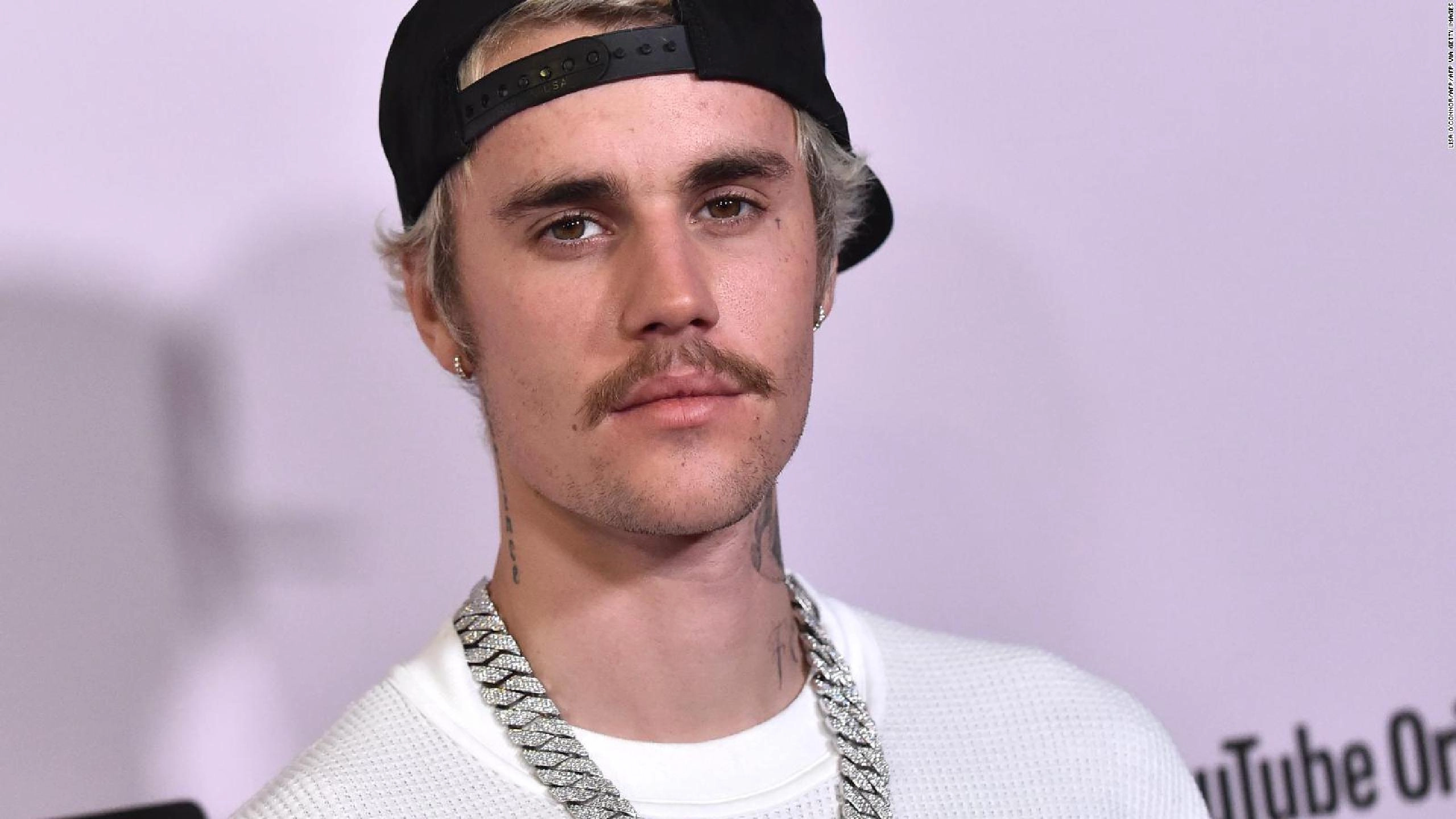 Justin Bieber lansează surprinzător al optulea său album, intitulat Swag II