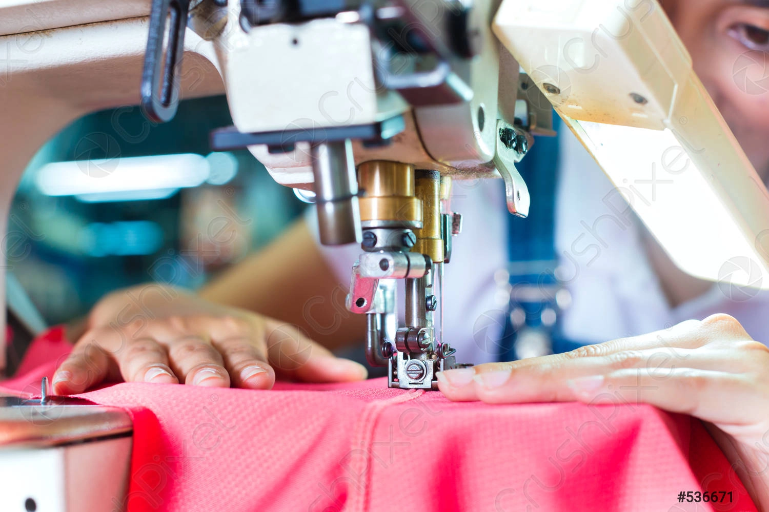 Tarifele lui Trump afectează piața textilelor - Exportatorii indieni se orientează către Europa