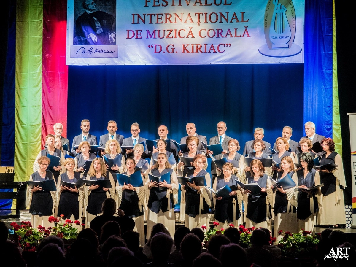 Ansambluri apreciate la nivel naţional participă la Festivalul Coral Naţional 'Armonifest'