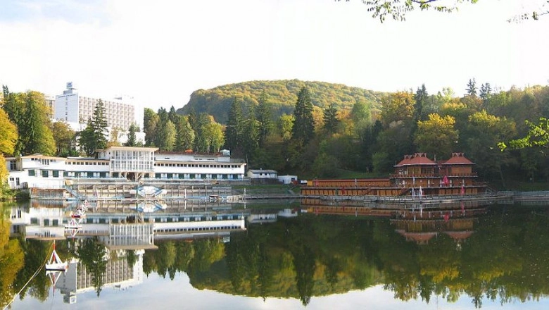 Plimbări cu balon cu aer cald și paradă de mașini, la Festivalul Dovleacului de la Sovata