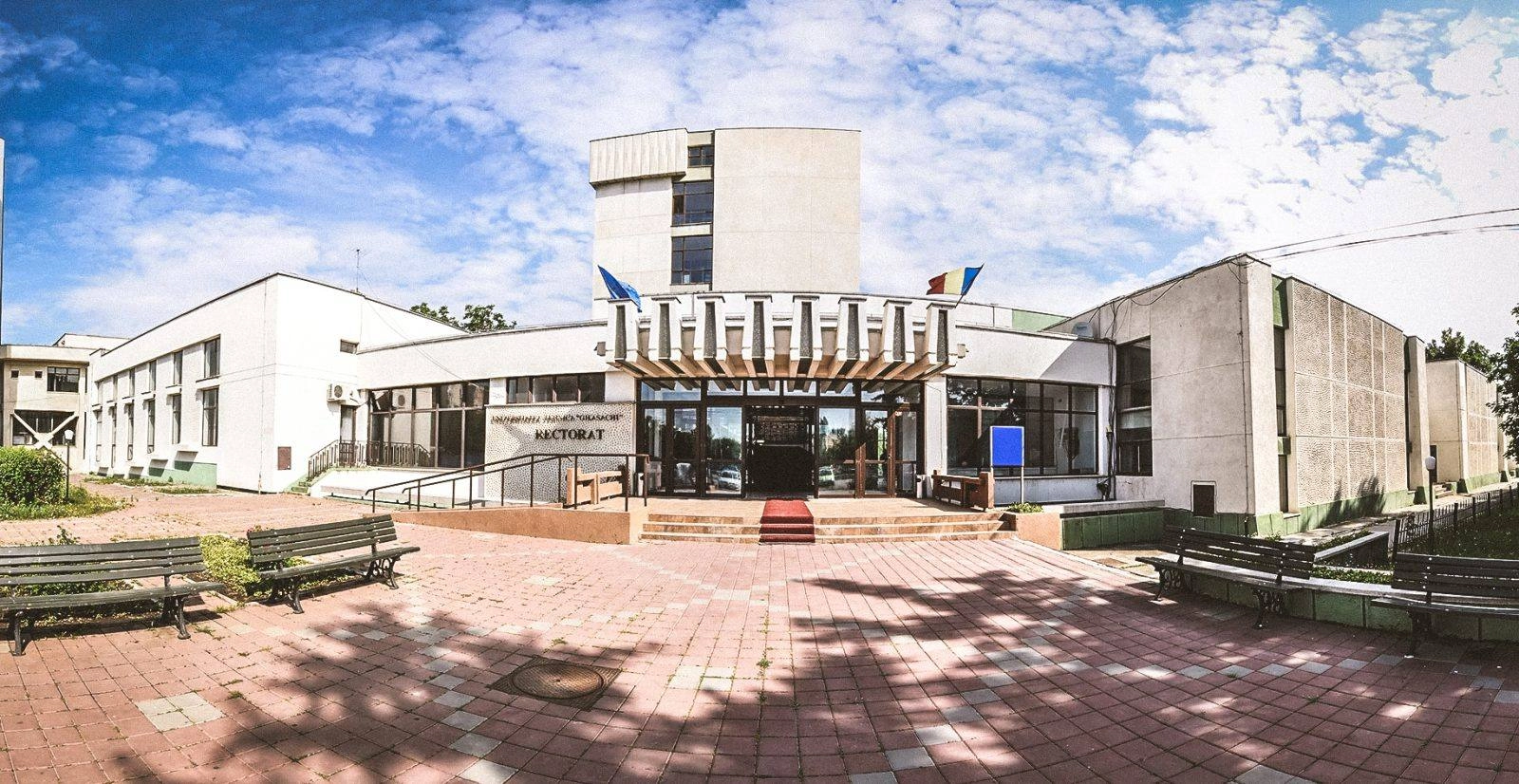 Rectorul TUIASI: "Transformările economice explică angajabilitatea scăzută în unele domenii"