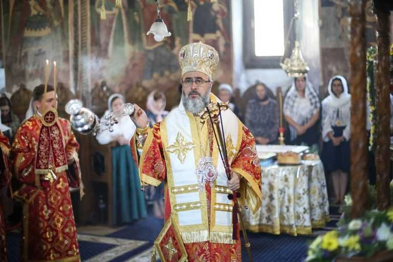 IPS Ciprian, Arhiepiscopul Buzăului şi Vrancei, la slujba de Înviere, mesaj despre pace şi responsabilitate într-un context global tensionat