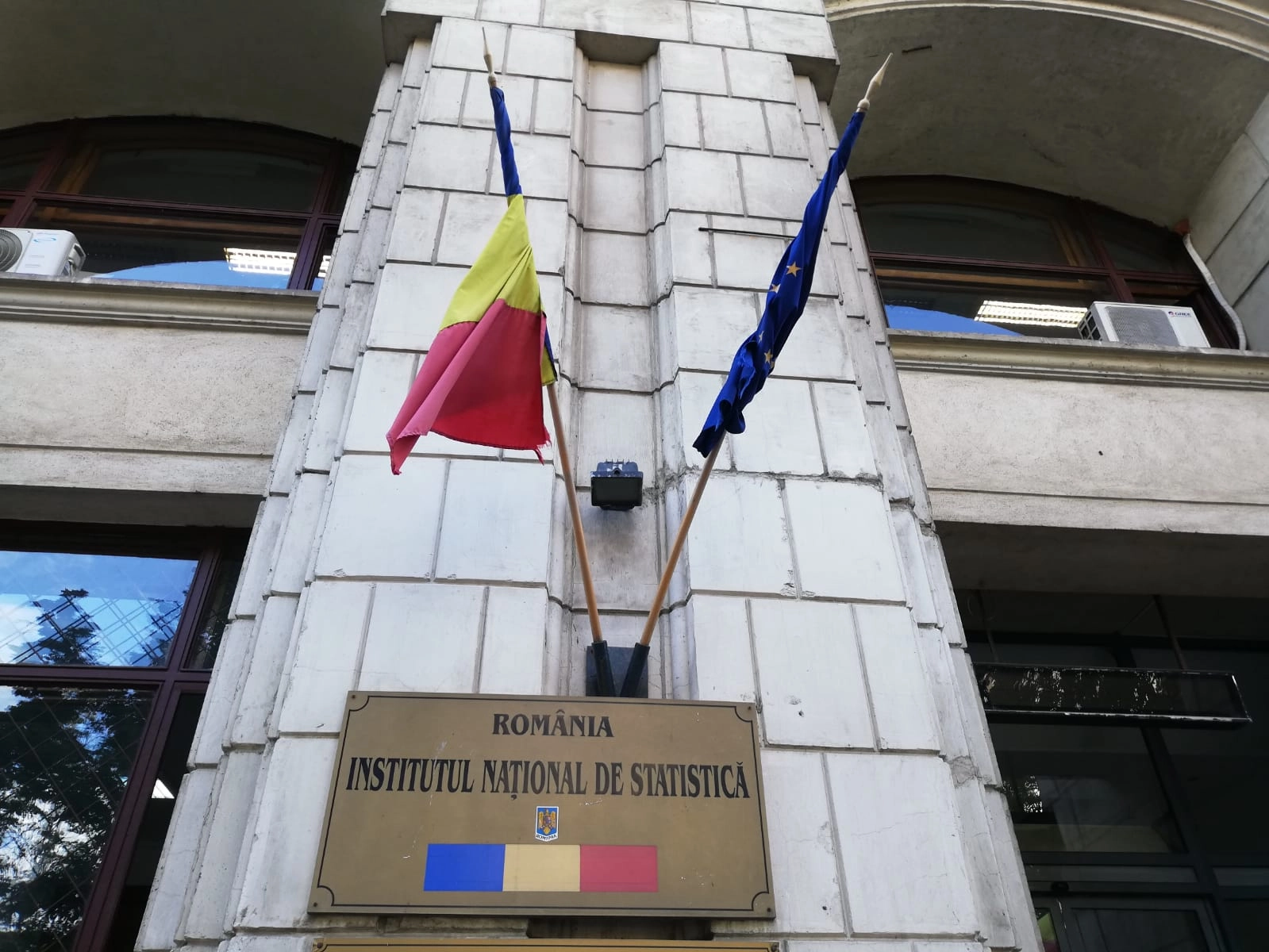 INS: Numărul produselor de protecţie a plantelor comercializate a crescut anul trecut cu 8,2%