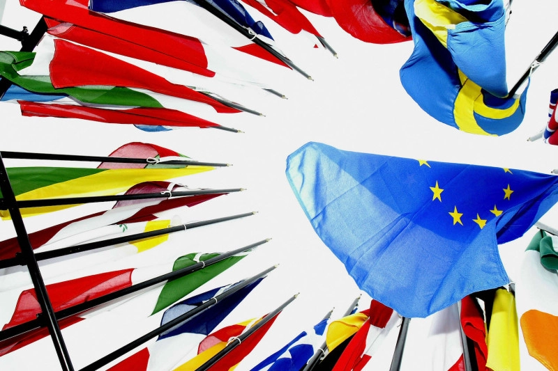 Statele membre UE nu au reușit să ajungă la un acord privind creşterea taxelor minime pentru ţigări