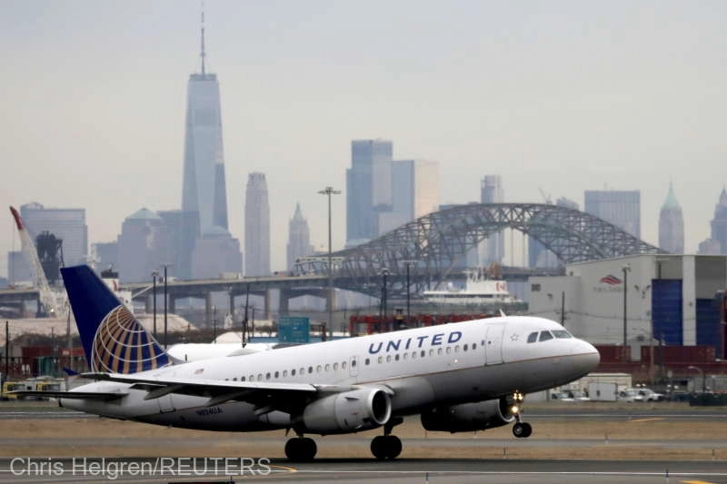 Două avioane United Airlines s-au ciocnit pe pista aeroportului LaGuardia