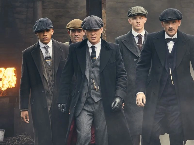 Vești bune pentru fanii 'Peaky Blinders'. Netflix pregătește două sezoane noi ale serialului de succes