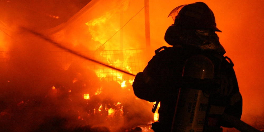 Incendiu la o biserică de lângă Timişoara: construcția a ars în totalitate