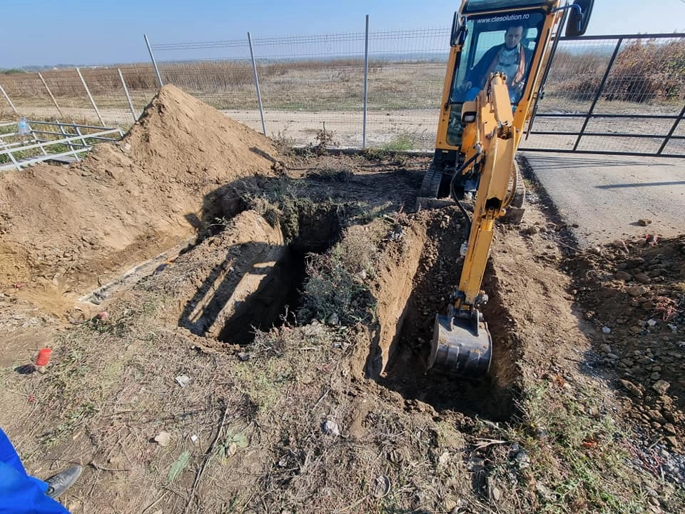 Maşină pentru reparat gropile din asfalt pe drumurile naţionale şi A7, achiziţionată de DRDP