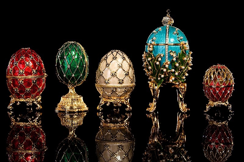 Ou Fabergé din cristal, evaluat la peste 26 de milioane de dolari, scos la licitație