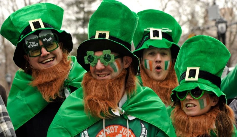 Mii de persoane sunt aşteptate la parada de Sfântul Patrick de la Dublin