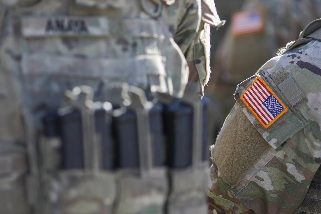 FOTO Soldații americani au venit în România cu avionul echipei de fotbal New England Patriots