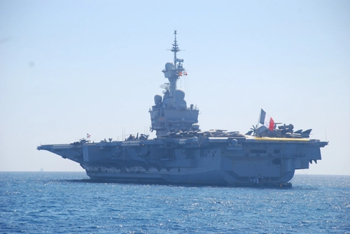 Misiune secretă pentru portavionul francez Charles de Gaulle - Ținta ar fi Groenlanda