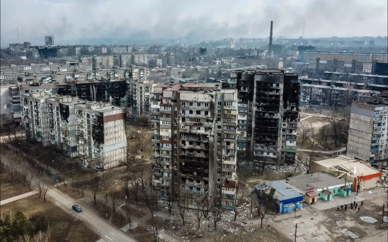 Teatrul din Mariupol, redeschis de către ocupaţia rusă din Doneţk în estul Ucrainei controlat de Moscova