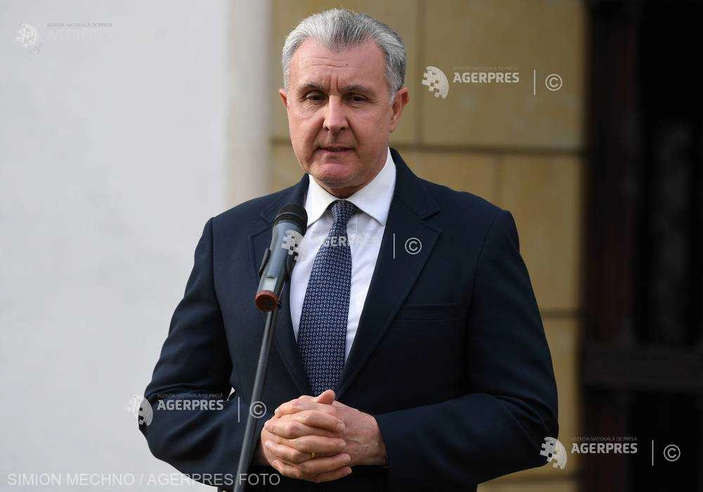 Principele Radu: Expoziţia "160 de ani de la fondarea Casei Regale a României" - o întâlnire a eleganţei, a demnităţii româneşti